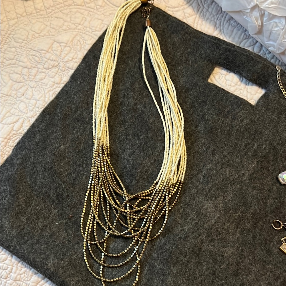 Elegant Cream and Gold Beaded Necklace